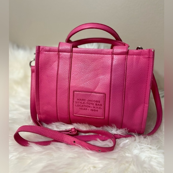 Marc Jacobs Vibrant Pink Tote Bag - Picture 2 of 12